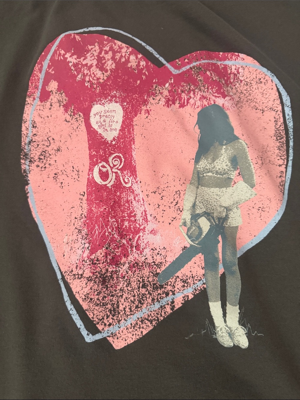 Graphic Heart Short Sleeve Tee in Pink